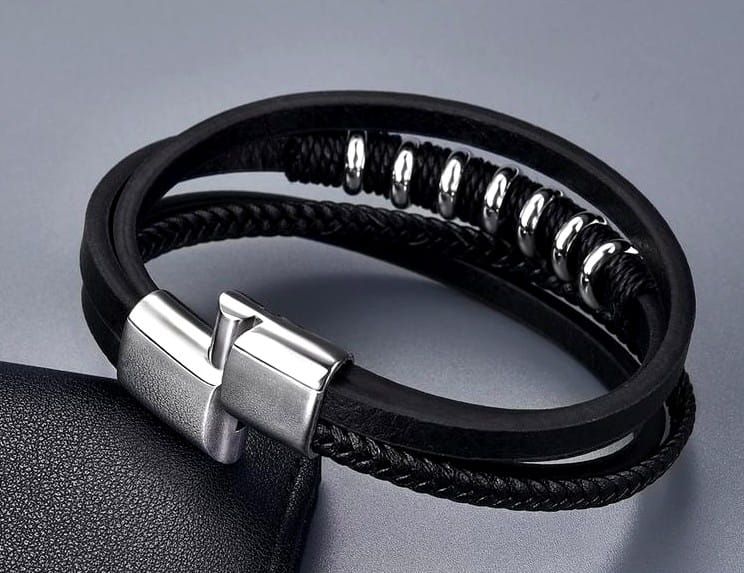 Vyriška odinė apyrankė L8, juoda A2