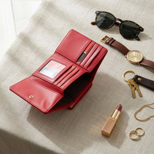 Vidutinė moteriška dirbtinės odos piniginė Pierre Cardin, raudona, su užsegimu D40333