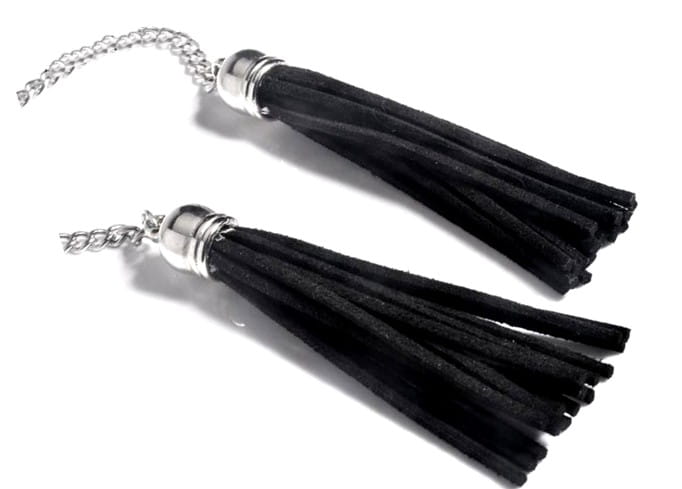 Moteriškas chokeris su kutais/pomponais