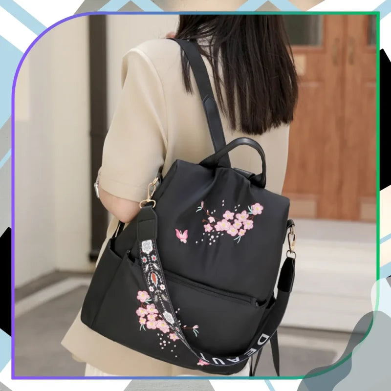 Kuprinė moterims S65 juoda