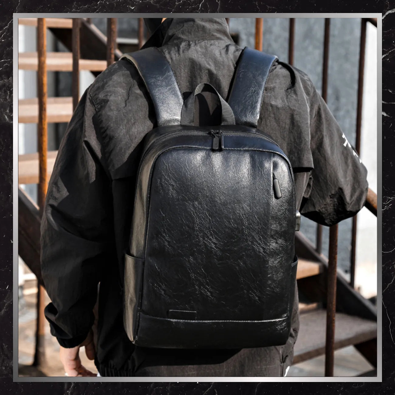 Kelioninė miesto kuprinė BAD&BAGS, juoda, odinė