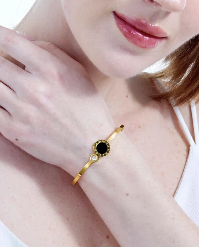 Apyrankė moterims D12