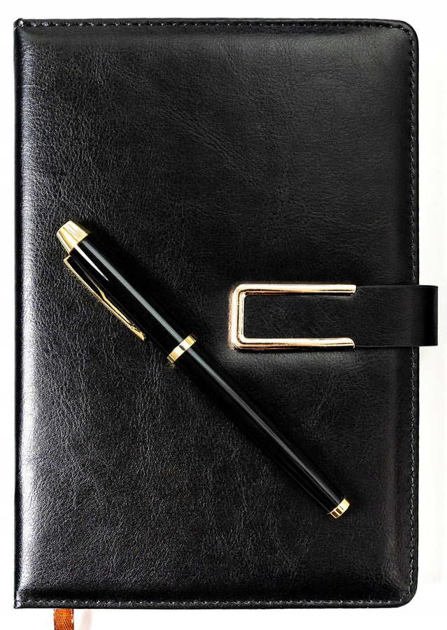 Dovanų rinkinys: juodas A5 bloknotas ir rašiklis su juodu užpildu - Peterson