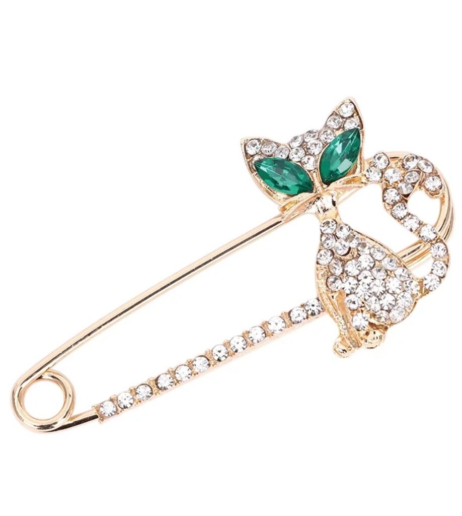 Elegantiška auksinė katės sagė, dekoruota cirkoniais