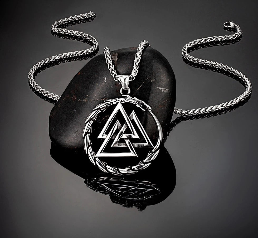 Kaklo pakabukas J171