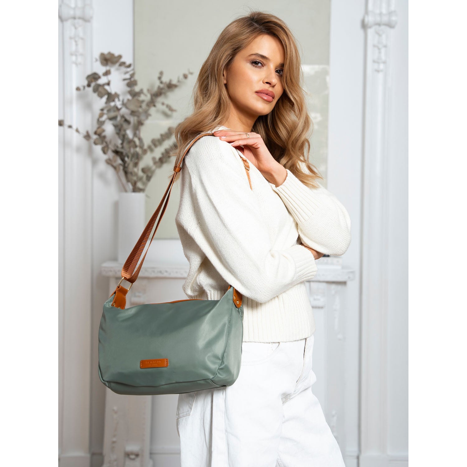 Moteriška rankinė, žalia-ruda, nailonas R471