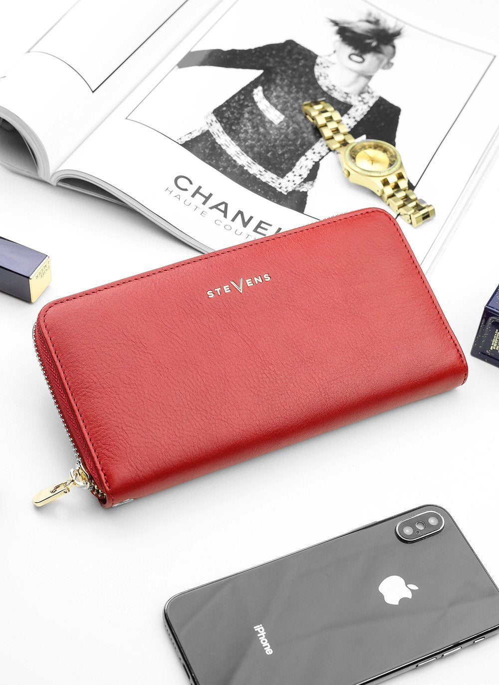 Moteriška raudona odinė piniginė su RFID apsauga D1621