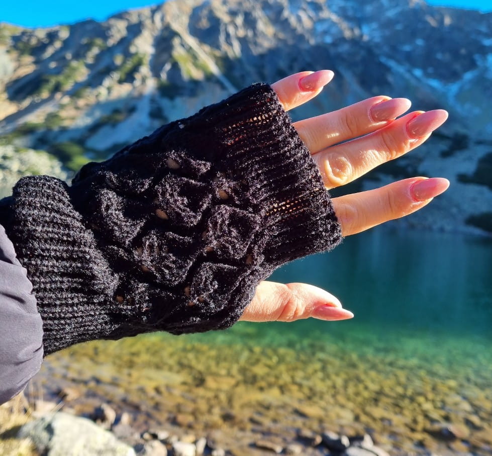 Moteriškos pirštinės VC58 juodos