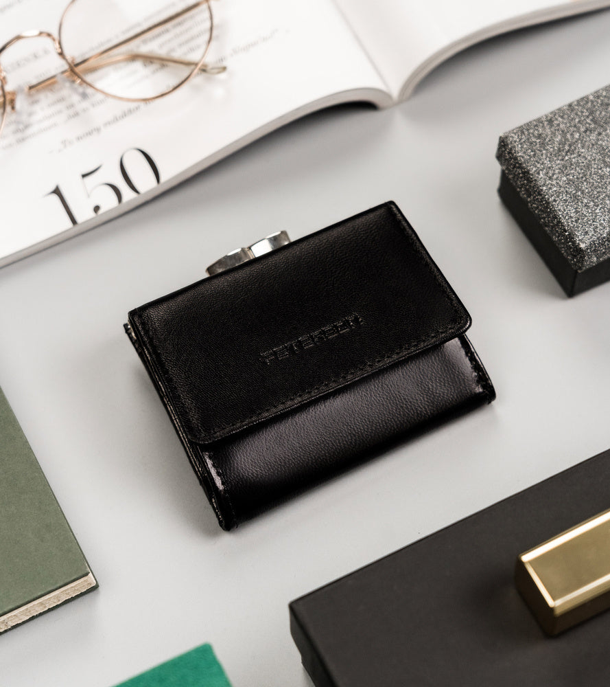 Natūralios odos piniginė moterims Peterson L39 D1413