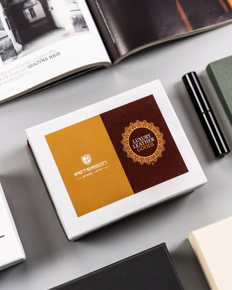 Piniginė moterims Peterson P142 D770