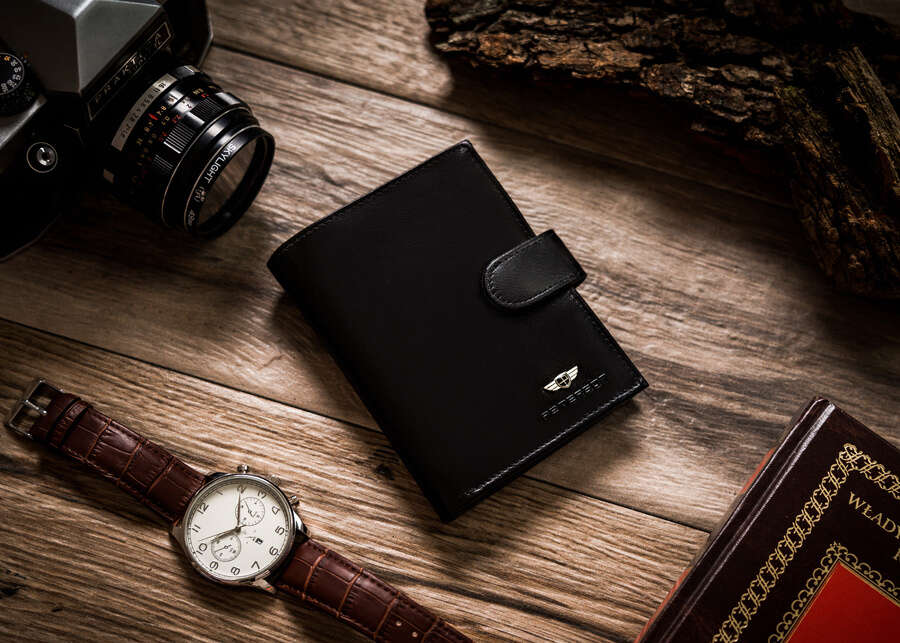 Piniginė vyrams Peterson N33, juoda S540