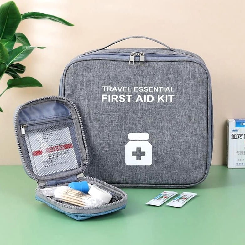 PIRMOSIOS PAGALBOS DĖŽUTĖ E57