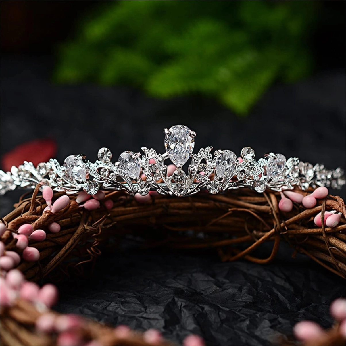 Plaukų aksesuaras - karūna A17 P324