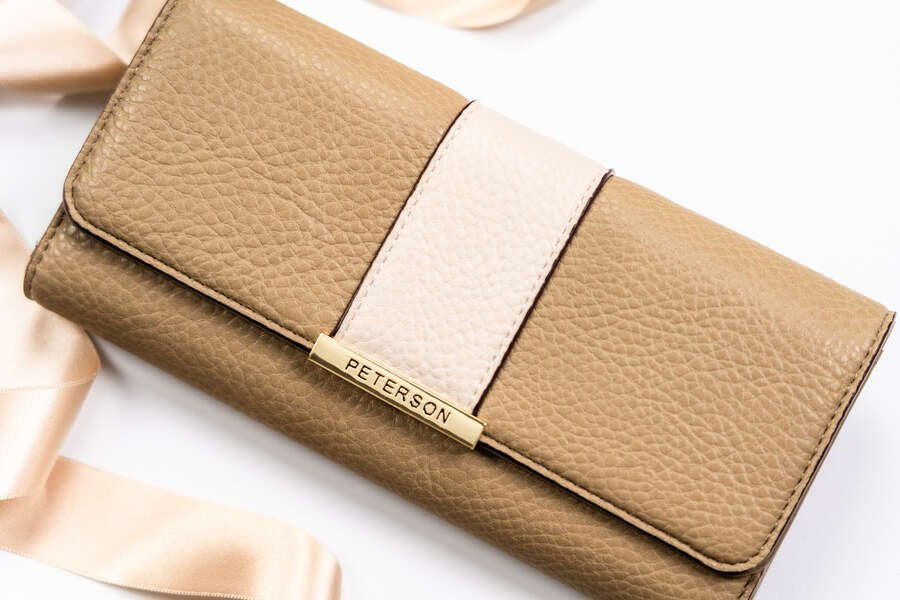 Piniginė moterims Peterson DN06 šviesiai ruda N120