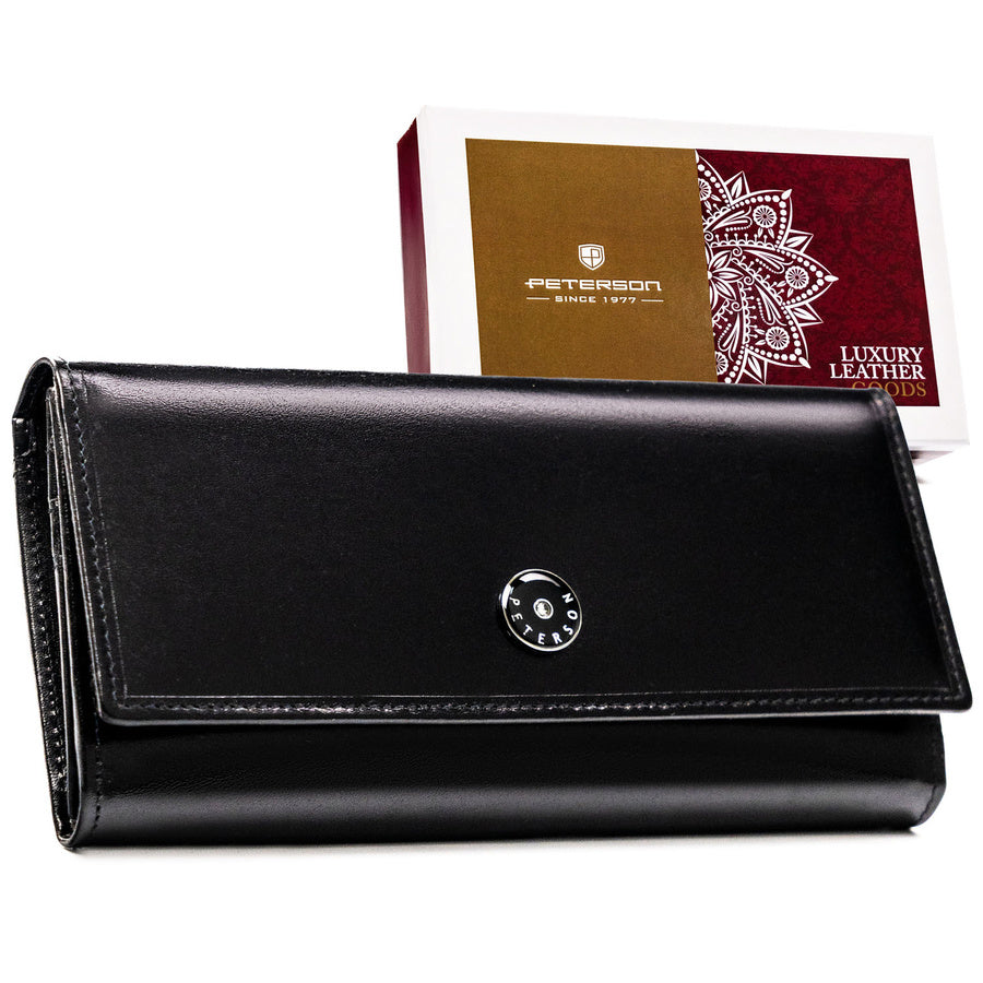 Didelė moteriška odinė „Peterson“ piniginė su atvartu ir spaude, juoda ST82