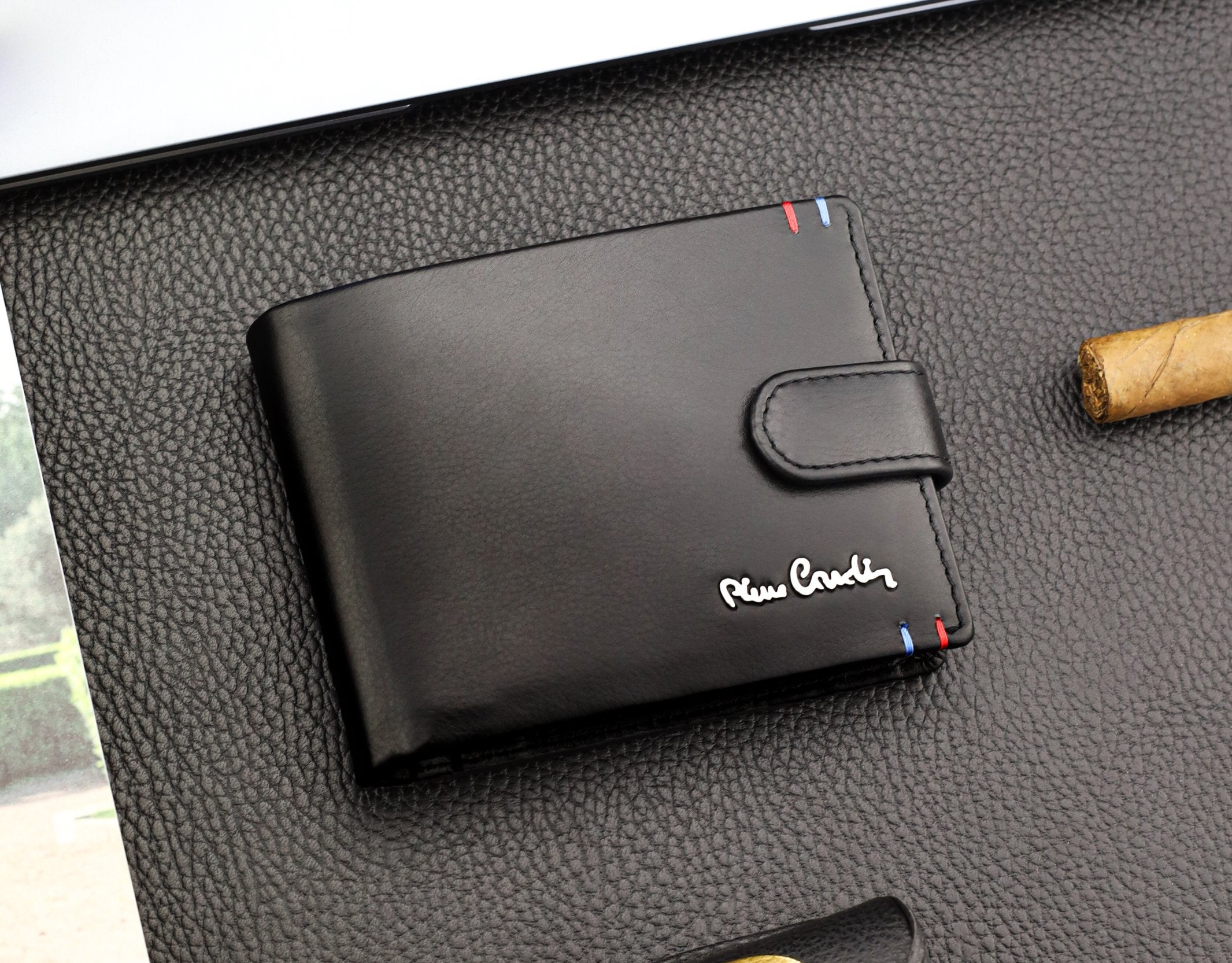 Vyriška piniginė Pierre Cardin, su RFID apsauga, odinė A5288606