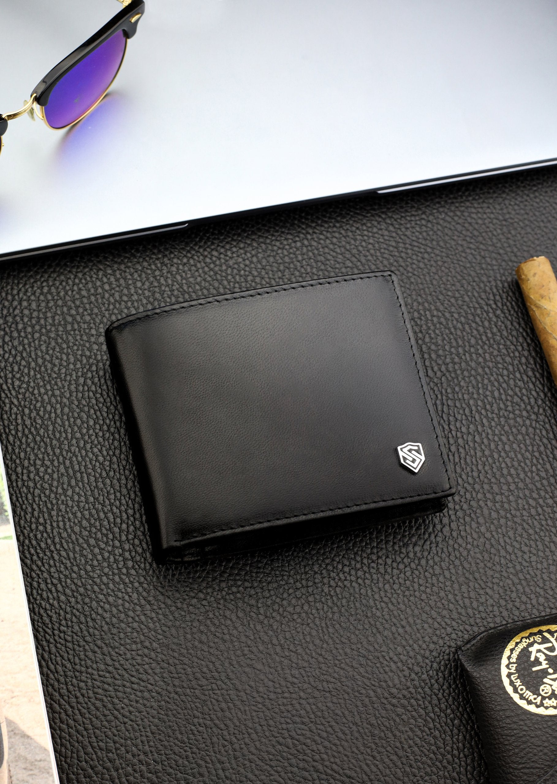 Odinė piniginė vyrams Stevens DP04 S703