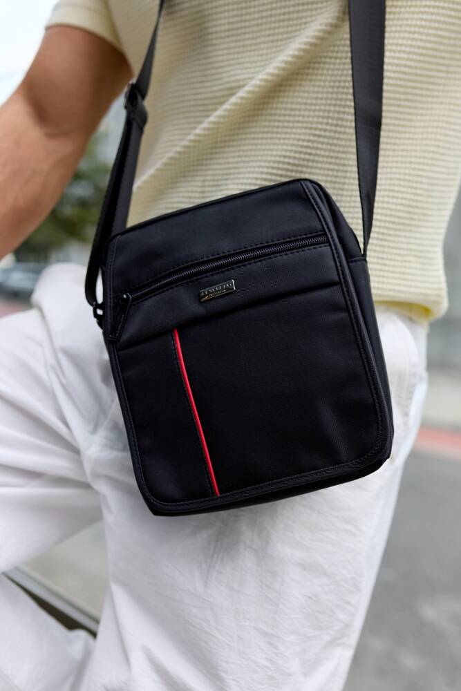 Vidutinė rankinė vyrams Peterson, juoda RV12