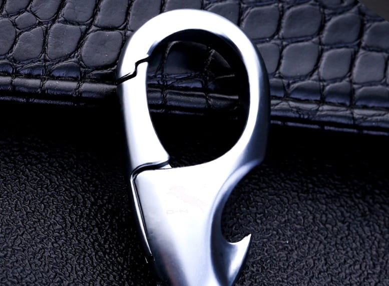 Raktų pakabukas - atidarytuvas D12