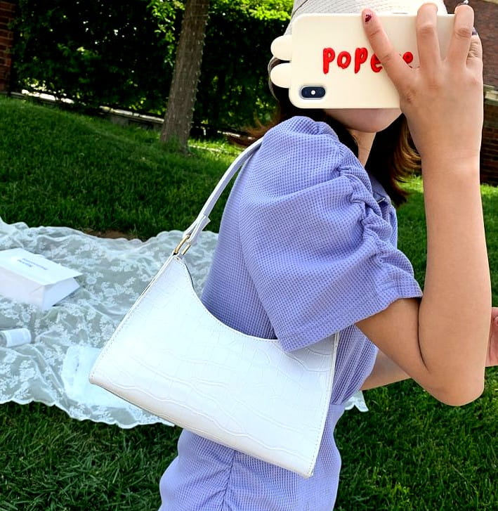 Rankinė moterims V133 R52