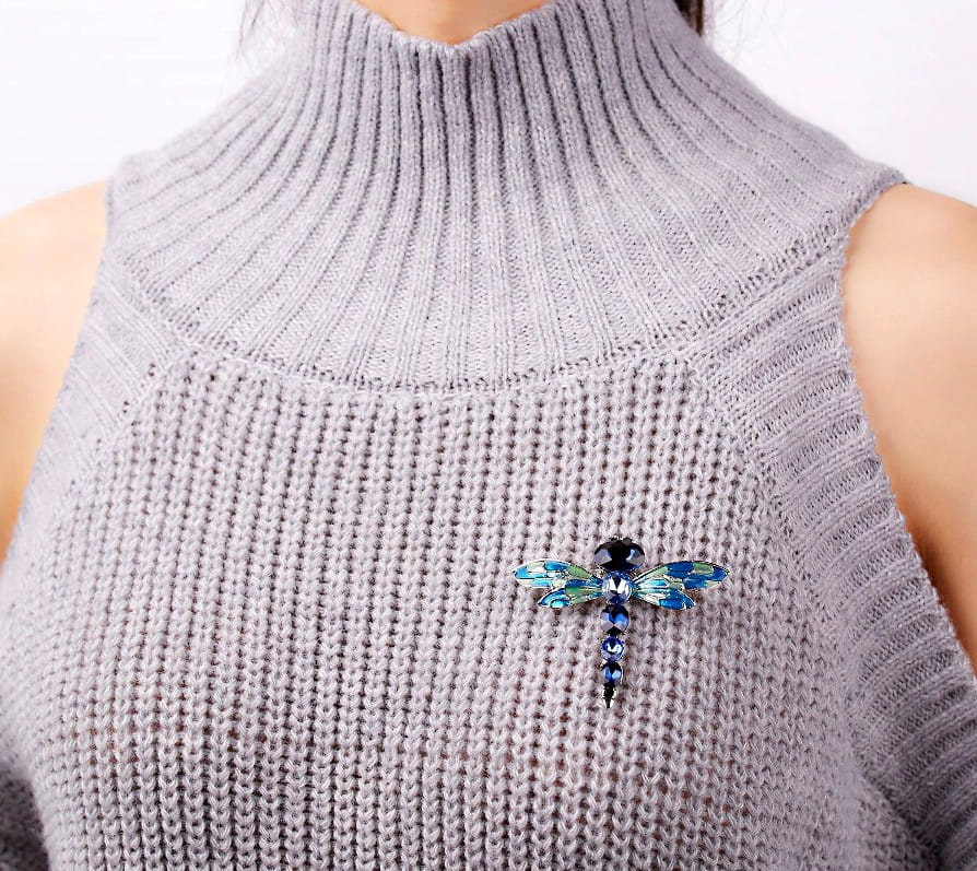 Sagė, mėlynais kristalais, laumžirgis