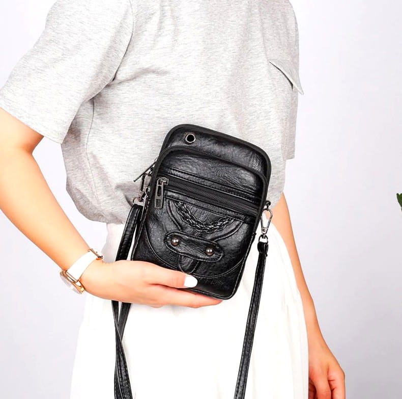 VINTAŽINĖ RANKINĖ PER PETĮ JUODA T114 R10