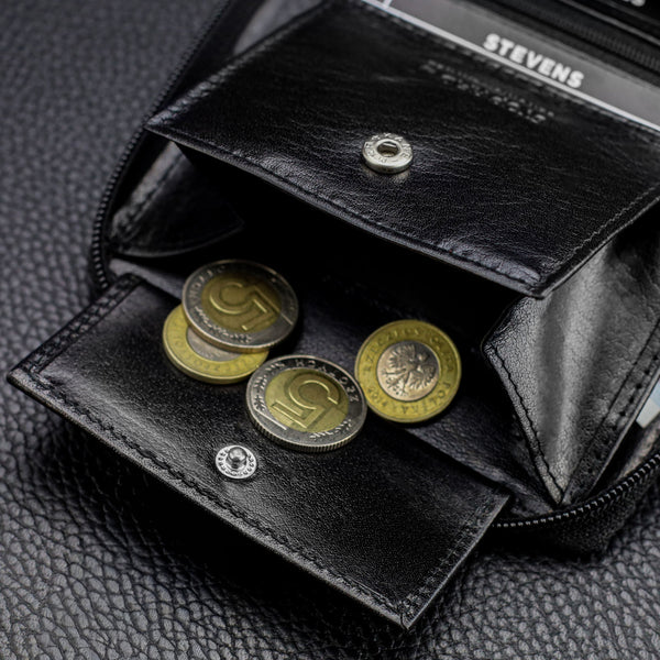 Vyriška odinė piniginė su užtrauktuku ir grandinėle Stevens S160
