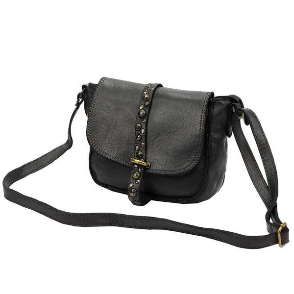 Moteriška natūralios odos juoda crossbody rankinė su dekoratyvia rankena VS 002