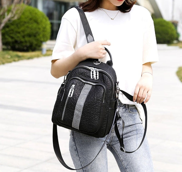 MOTERIŠKA KUPRINĖ T93