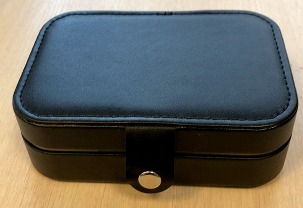 PAPUOŠALŲ DĖŽUTĖ E14 N39