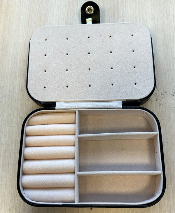 PAPUOŠALŲ DĖŽUTĖ E14 N39