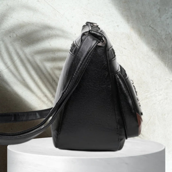 Rankinė moterims D18, juoda R296