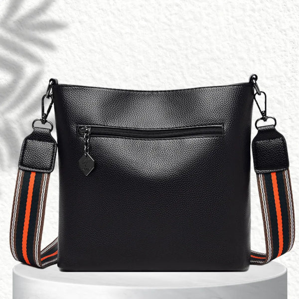 Moteriška rankinė R19, juoda R512