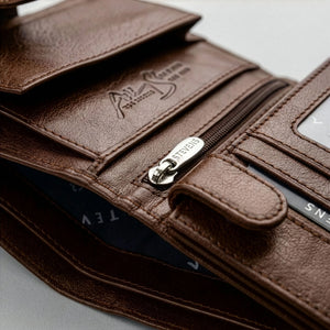 Vyriška vertikali odinė piniginė su RFID STEVENS, ruda D40032