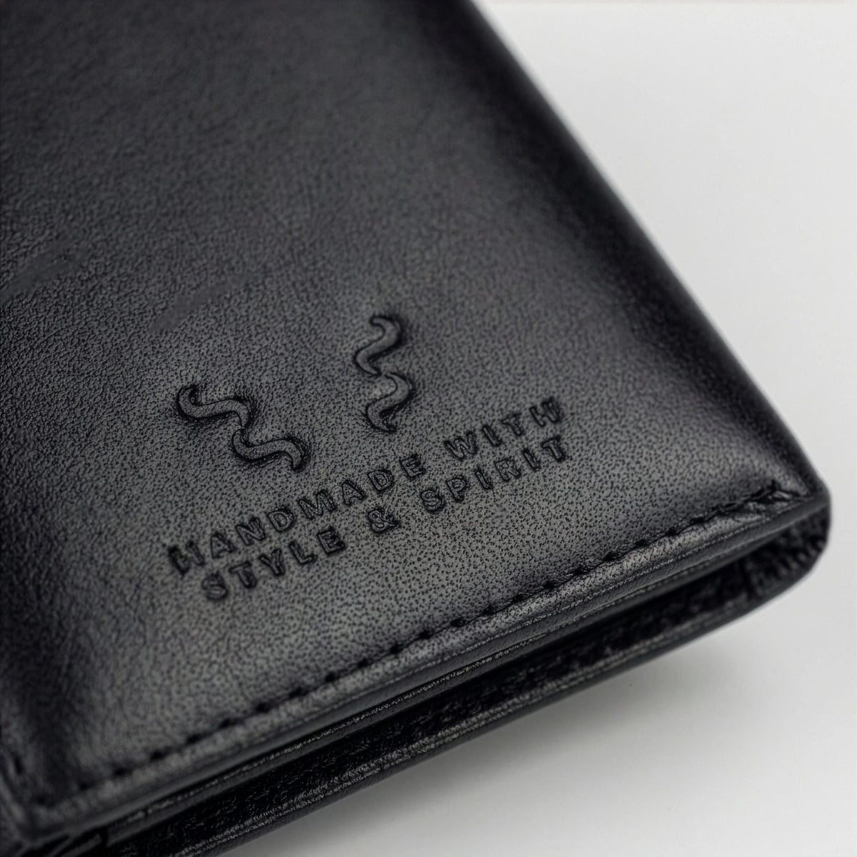 Maža plona vyriška odinė piniginė su RFID STEVENS, juoda D40033