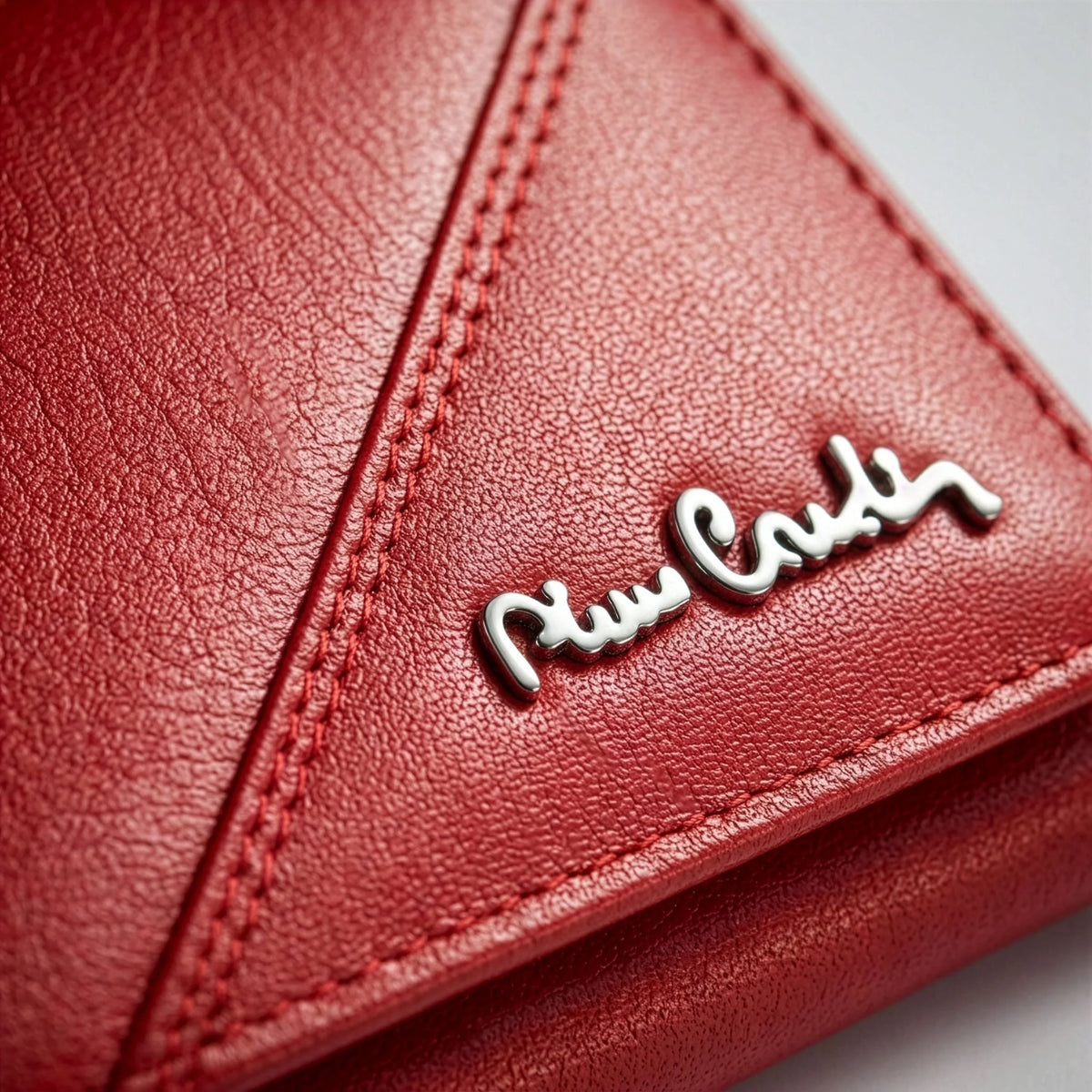 Kompaktiška moteriška odinė piniginė su RFID Pierre Cardin, raudona D40334