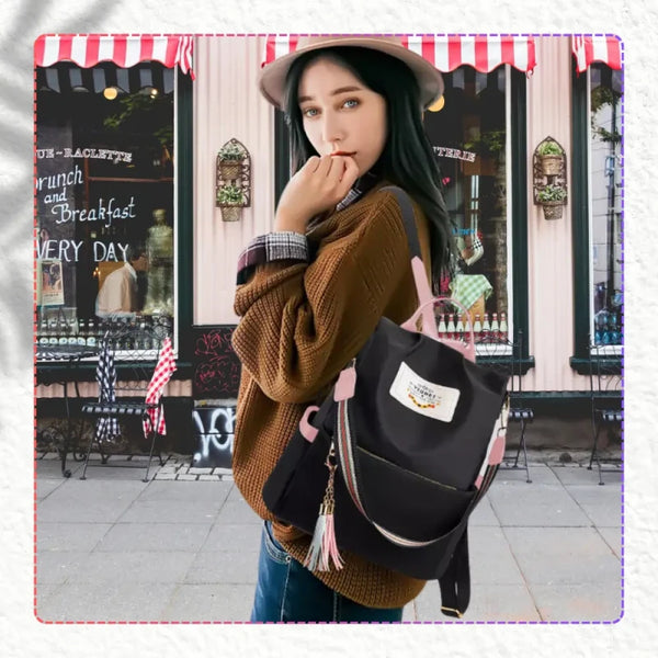 Kuprinė moterims S68 juoda