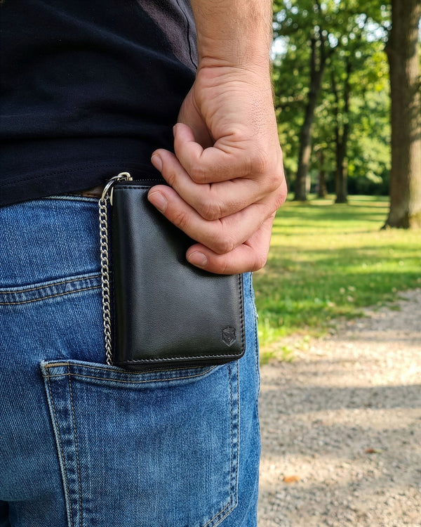 Vyriška odinė piniginė su užtrauktuku ir grandinėle Stevens S160