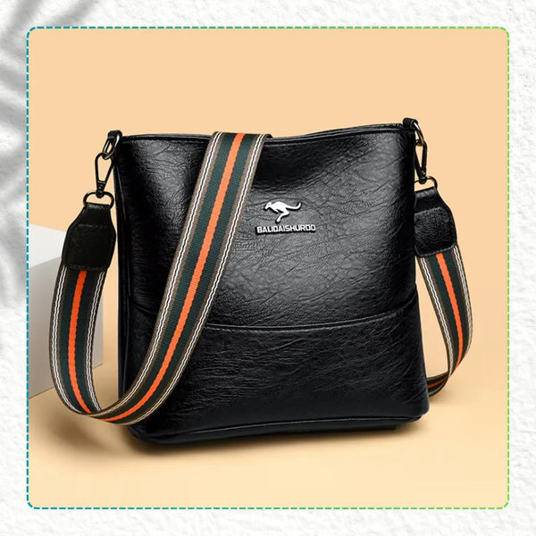 Moteriška rankinė R19, juoda R512