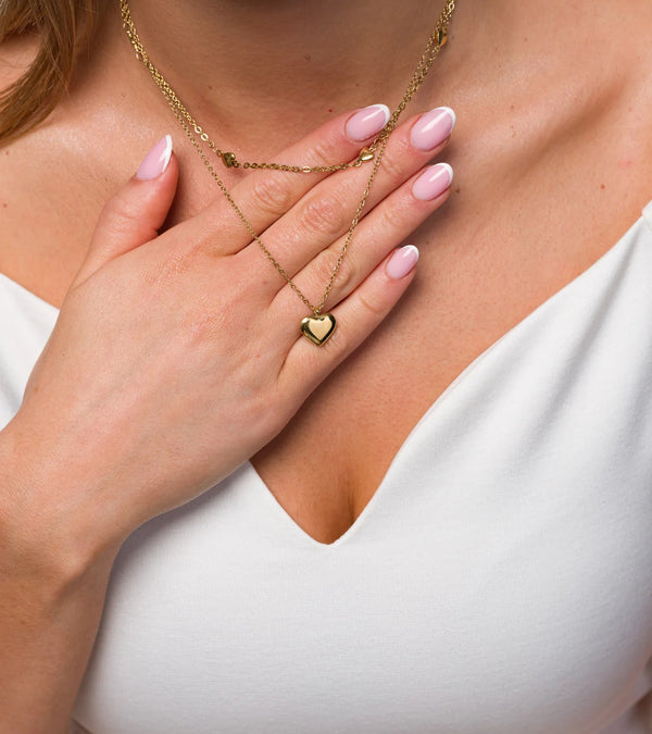 Elegantiška dviguba auksinė grandinėlė su širdelėmis, chirurginis plienas