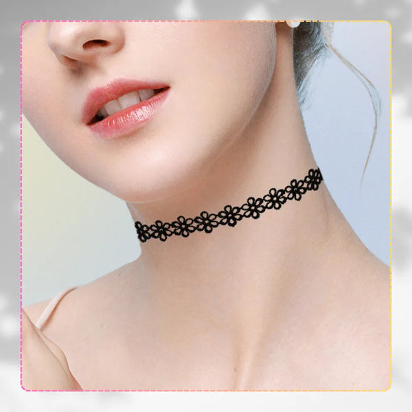 Juodas nėriniuotų chokerių rinkinys (12 vnt.)