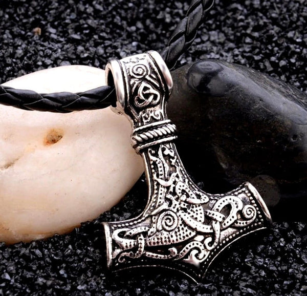 Vyriškas sidabrinės spalvos vėrinys „Thor Mjolnir“, keltų motyvai