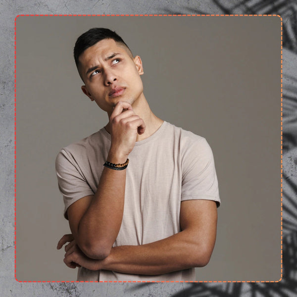 Vyriška apyrankė – juoda oda ir akmeniniai karoliukai