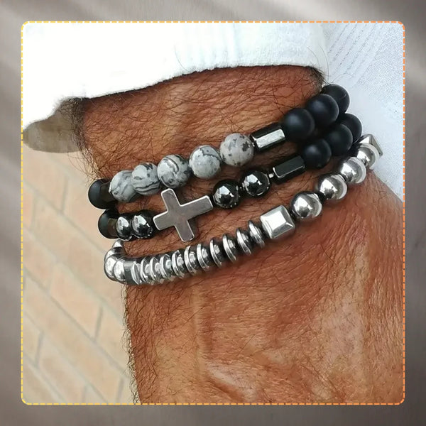 3 apyrankių rinkinys su kryžiumi ir matiniais karoliukais