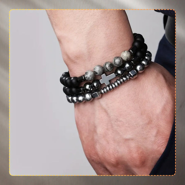 3 apyrankių rinkinys su kryžiumi ir matiniais karoliukais