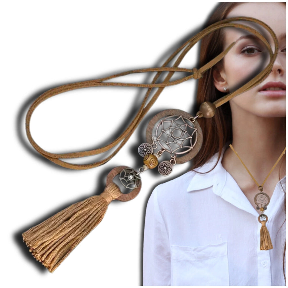 Rudas boho vėrinys su sapnų gaudykle ir kutais