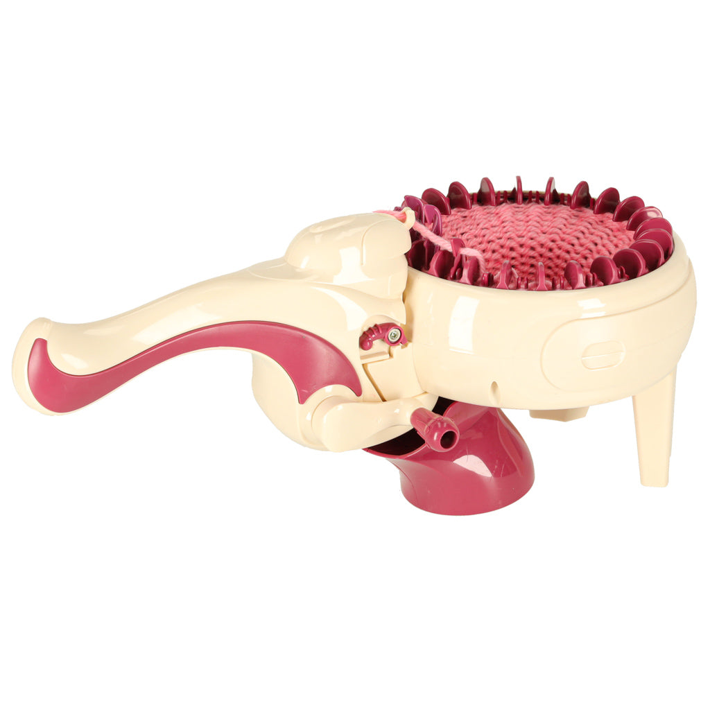 Mezgimo mašina su 5 spalvų siūlais