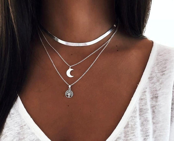 Sidabrinės spalvos boho chokeris su mėnuliu ir medžiu