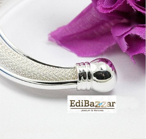 Sidabrinės spalvos bangle apyrankė, reguliuojama