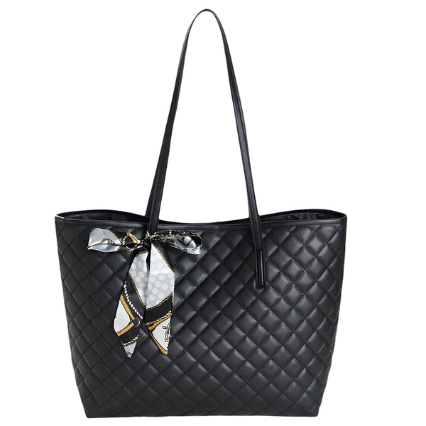 Didelė juoda dygsniuota shopper rankinė per petį